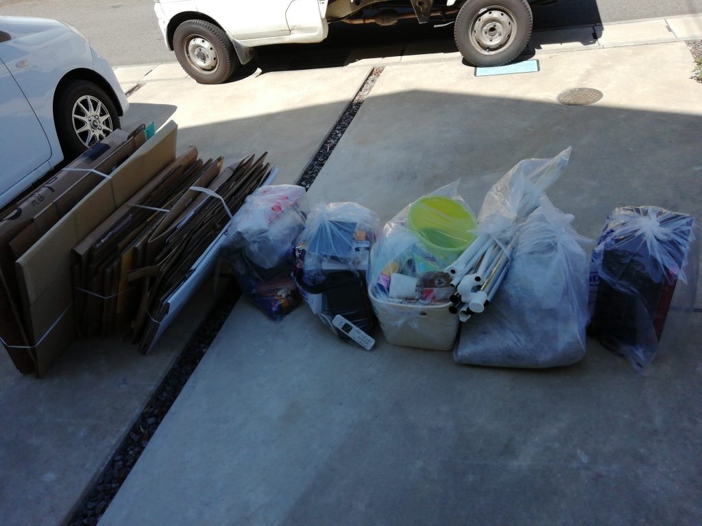 大津市にて不用品回収（トースター、カーペット、家庭ゴミ分別なし、ダンボール、ハンガーラック）のご依頼　お客様の声