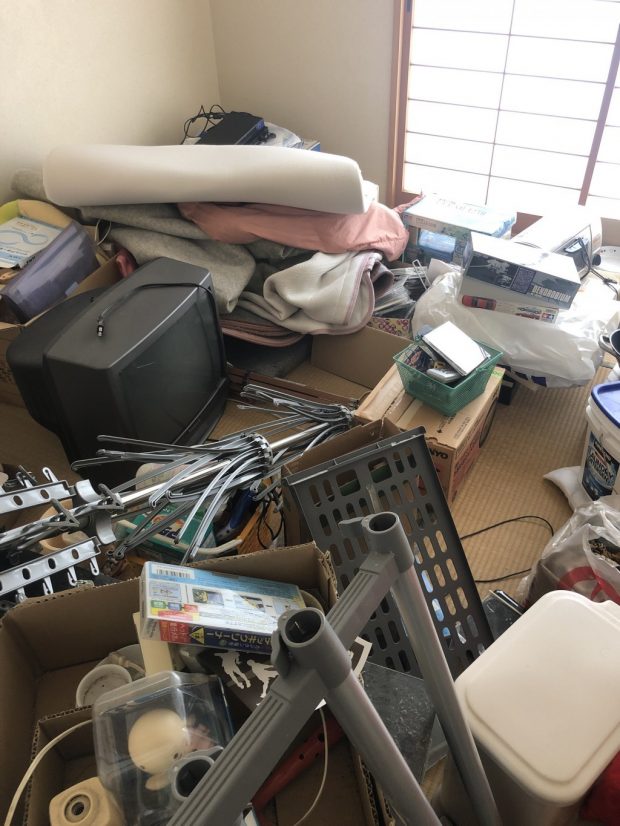 【秦野市】軽トラック1台程度の不用品の回収☆不用品の追加にも対応できる積み放題プランで大量の不用品を処分でき、お客様に喜んでいただけました!