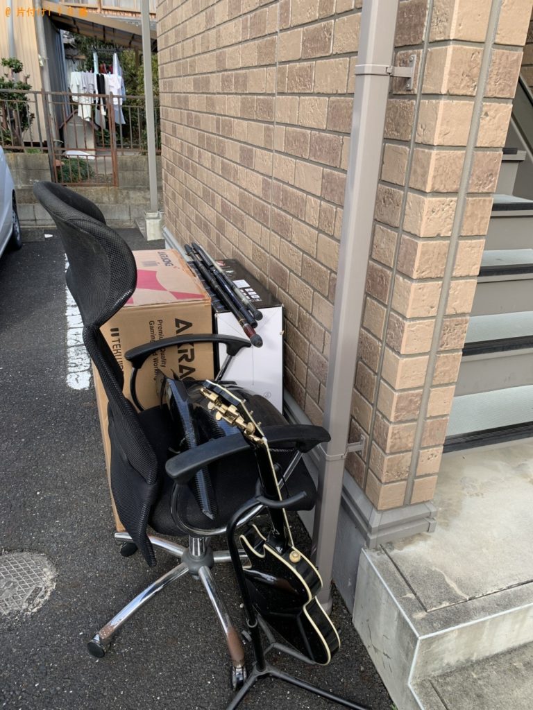 【甲賀市水口町】オフィスチェア、ギター、ギターのスタンド等の回収