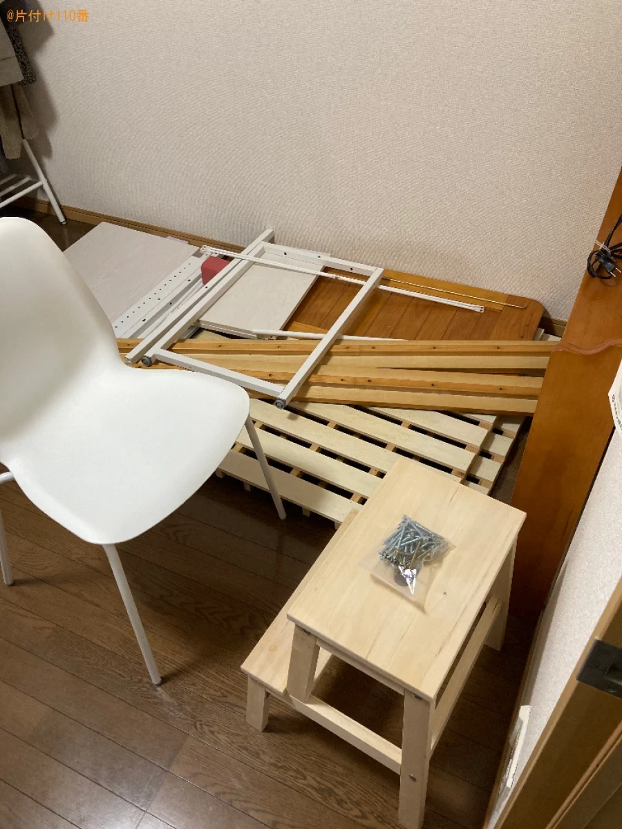 【愛知郡愛荘町】シングルベッド、PCデスク、椅子、脚立等の回収