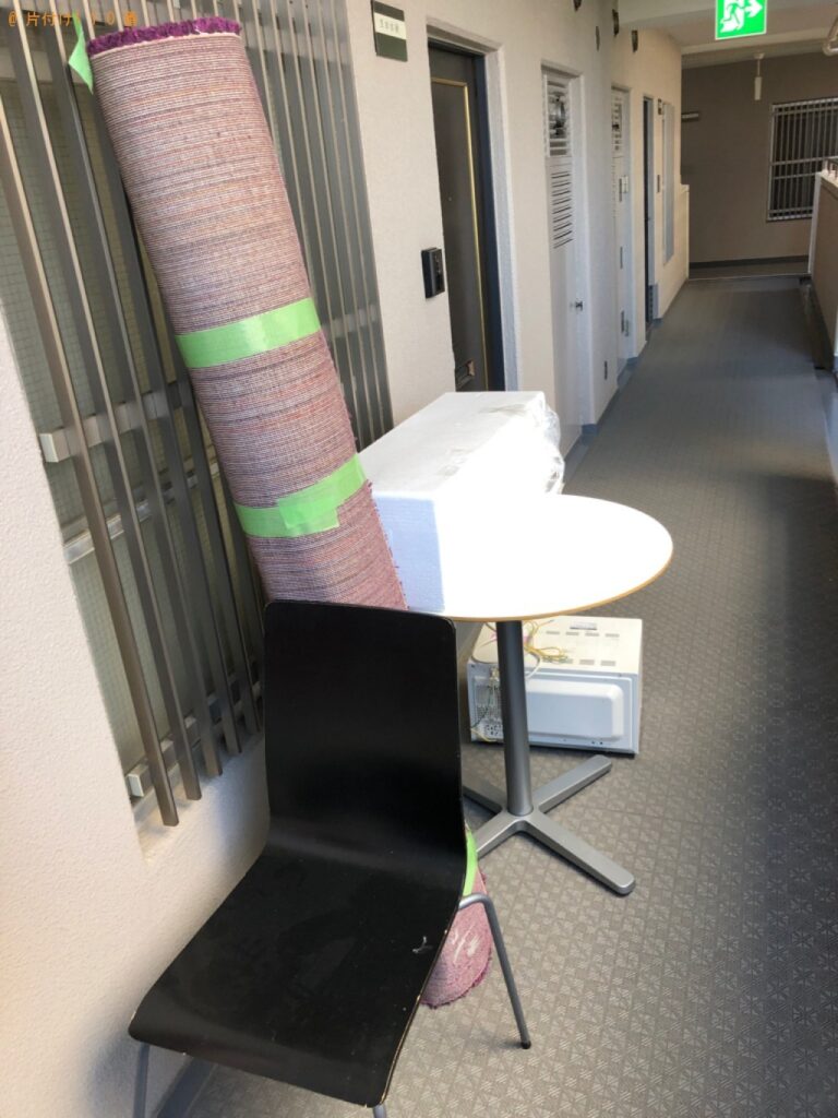 【草津市西大路町】カーペット、発泡スチロール、テーブル等の回収
