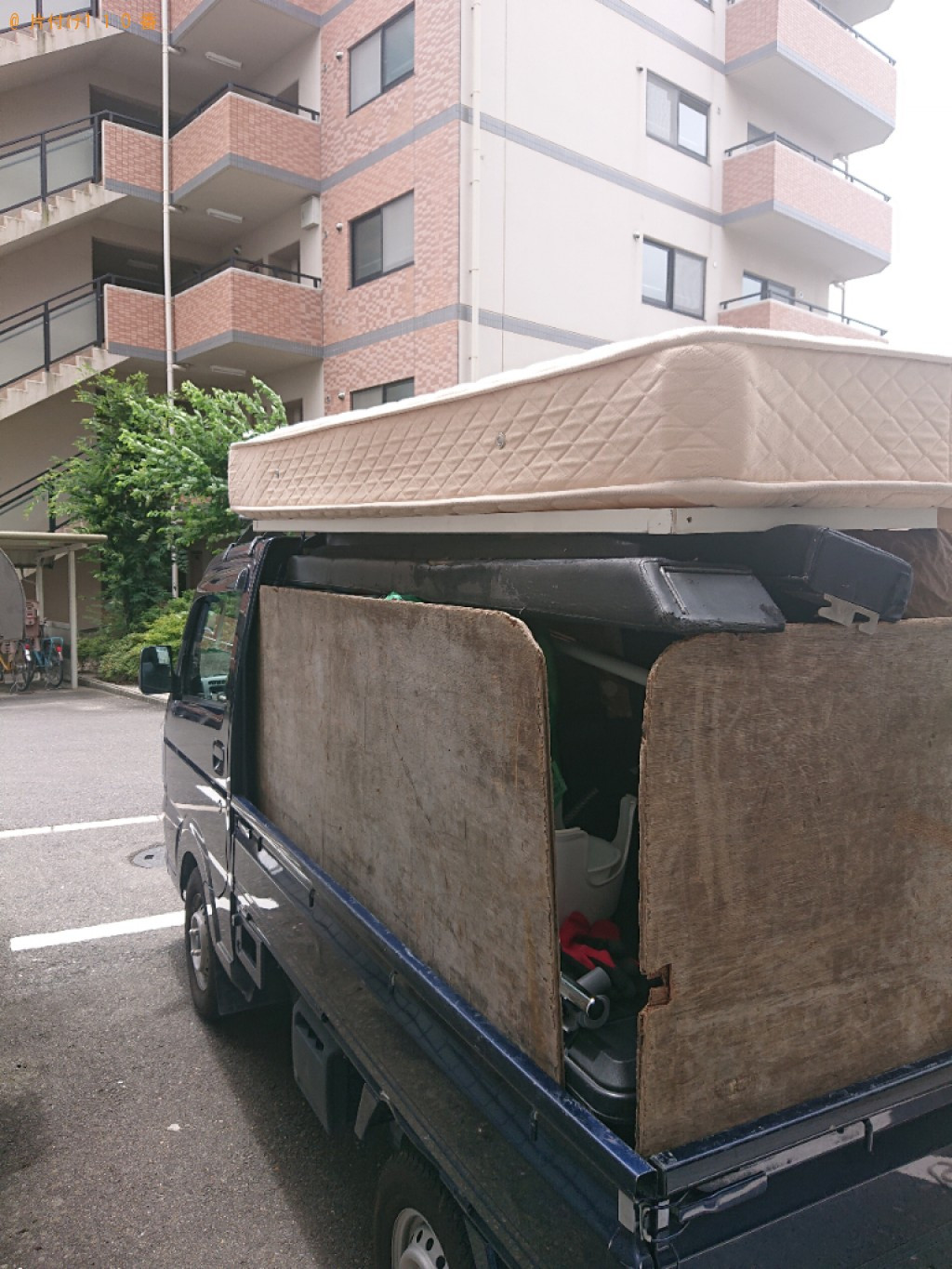 【東近江市】マットレス付きシングルベッド、衣装ケース等の回収